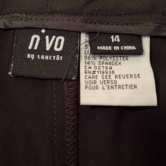 Nivo Women’s black skort with zipper pockets size 14 Preloved - Picture 7 of 9